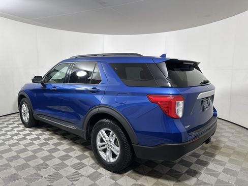 Used 2020 Ford Explorer XLT w/ Equipment Group 202A image 5