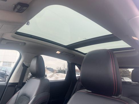 Used 2022 Ford Escape SEL w/ SEL Stealth AWD Package image 9