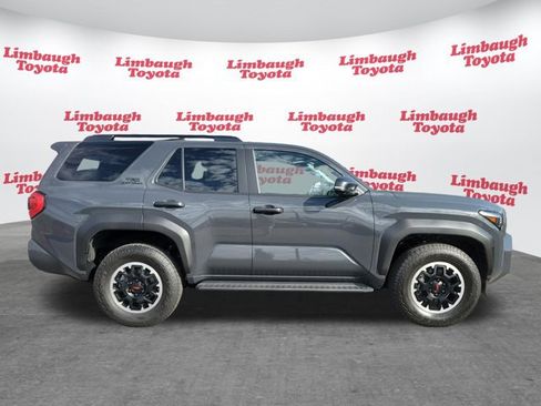 Used 2025 Toyota 4Runner TRD Off-Road Premium image 2