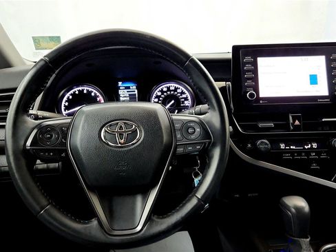 Used 2023 Toyota Camry SE image 27