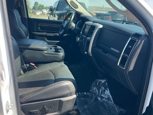 Used 2017 RAM 1500 Laramie AWD/4WD image 6