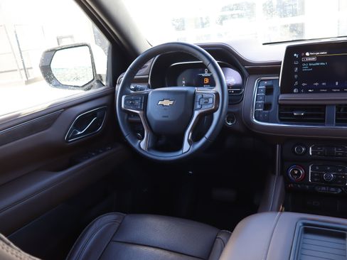 Used 2024 Chevrolet Suburban High Country w/ Premium Package image 14