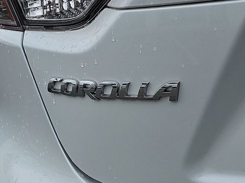 Used 2024 Toyota Corolla SE FWD image 30
