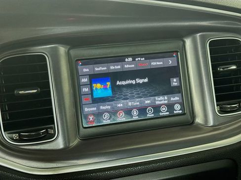 Used 2020 Dodge Charger SXT image 18