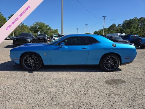 Certified 2023 Dodge Challenger R/T Scat Pack w/ Plus Package RWD image 6