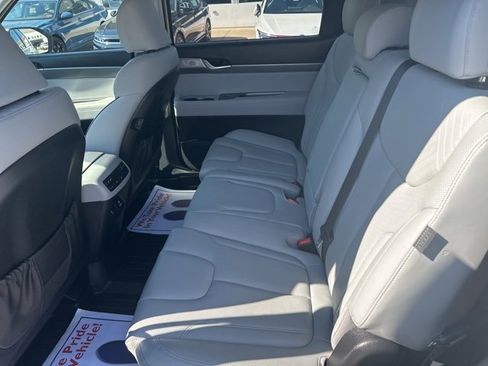 Used 2023 Hyundai Palisade SEL w/ Cargo Package image 10
