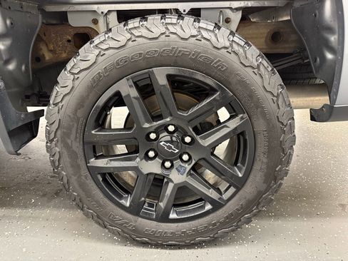 Used 2021 Chevrolet Silverado 1500 LT Trail Boss image 19