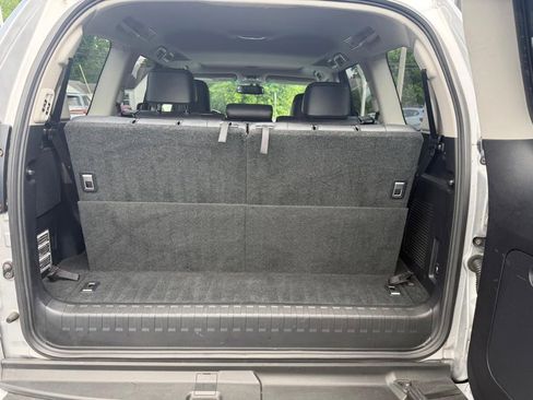 Used 2014 Lexus GX 460 Luxury AWD/4WD image 23