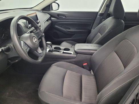 Used 2025 Nissan Altima 2.5 S FWD image 17