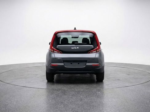 Used 2025 Kia Soul LX w/ LX Technology Package image 7