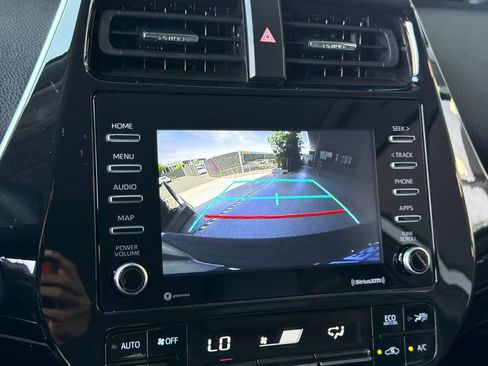 Used 2022 Toyota Prius FWD image 19