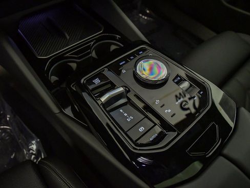 Used 2026 BMW 530i w/ Premium Package image 19