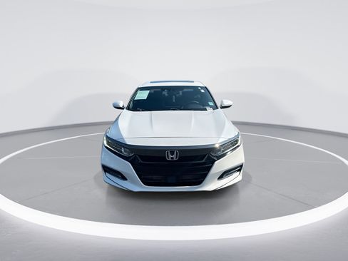 Used 2018 Honda Accord Sport image 3