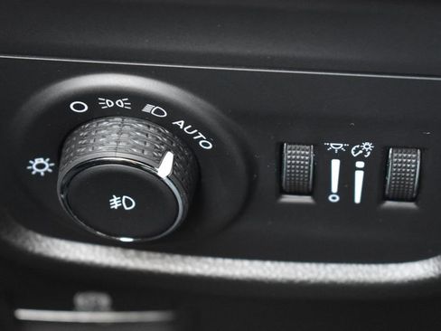 Used 2025 Jeep Grand Cherokee Summit w/ Adv Protech Group IV image 17