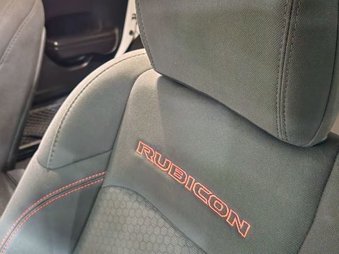 Used 2020 Jeep Wrangler Unlimited Rubicon image 34