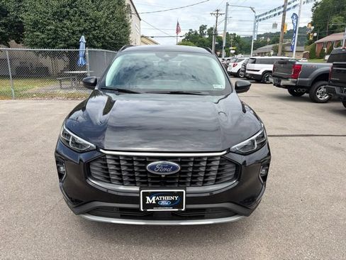 Used 2023 Ford Escape Platinum AWD/4WD image 11