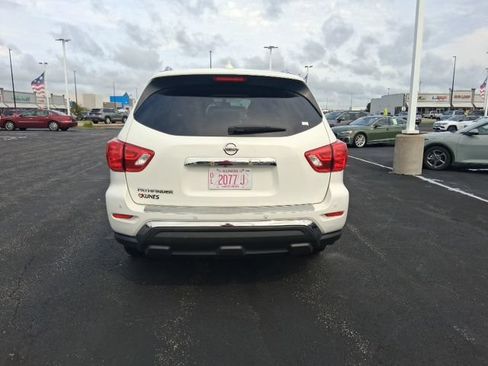 Used 2020 Nissan Pathfinder S FWD image 10