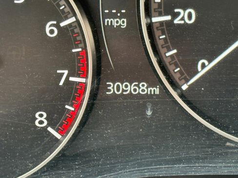 Used 2024 MAZDA MAZDA3 s image 15