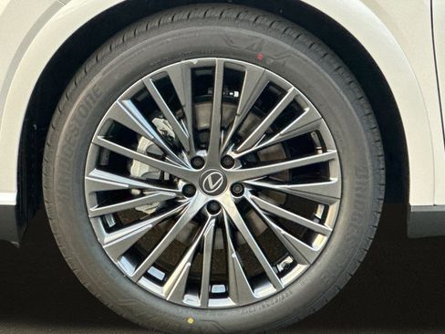 New 2026 Lexus RX 450h AWD image 11