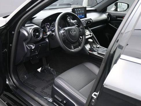 Used 2025 Lexus IS 350 F Sport RWD image 2
