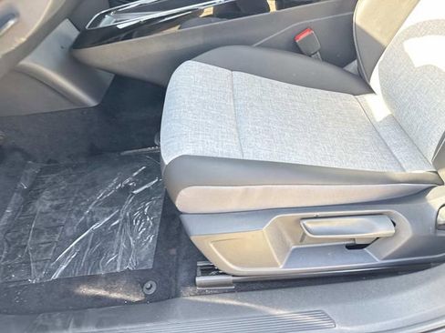 New 2025 Volkswagen ID.4 Pro image 13