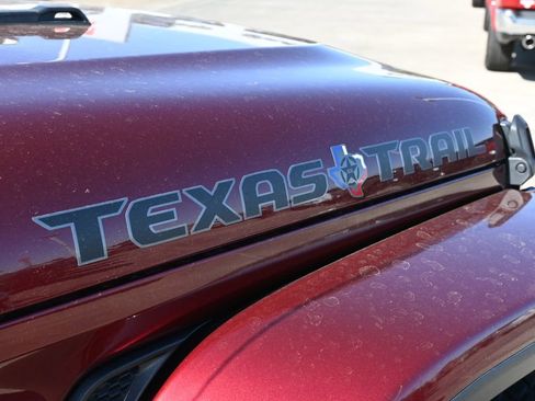 Used 2021 Jeep Gladiator Sport image 21