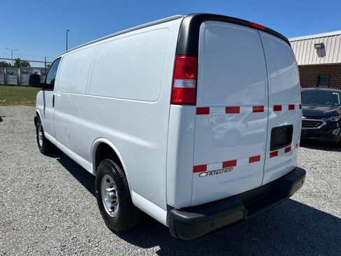 Used 2021 Chevrolet Express 2500 RWD image 11