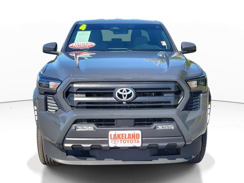 Certified 2024 Toyota Tacoma SR5 AWD/4WD image 2