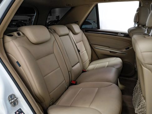 Used 2011 Mercedes-Benz ML 350 BlueTEC 4MATIC image 30