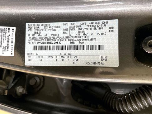 Used 2024 Ford F250 Lariat w/ Lariat Ultimate Package AWD/4WD image 32
