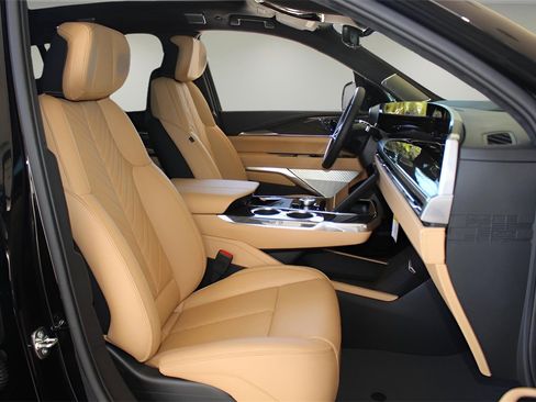 New 2025 Cadillac Escalade IQ Luxury 2 image 20