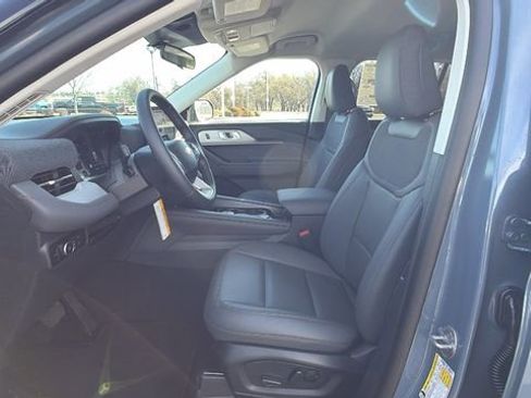 New 2026 Ford Explorer Active image 32