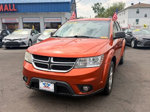 Used 2011 Dodge Journey Mainstreet w/ Popular Equipment Group AWD/4WD image 1