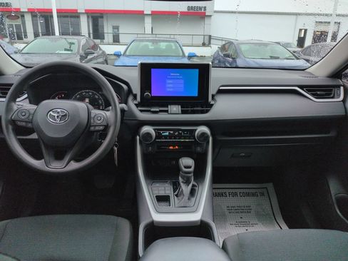Certified 2025 Toyota RAV4 LE AWD/4WD image 12