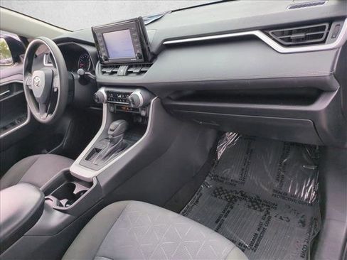 Certified 2021 Toyota RAV4 XLE w/ Convenience Package FWD image 22