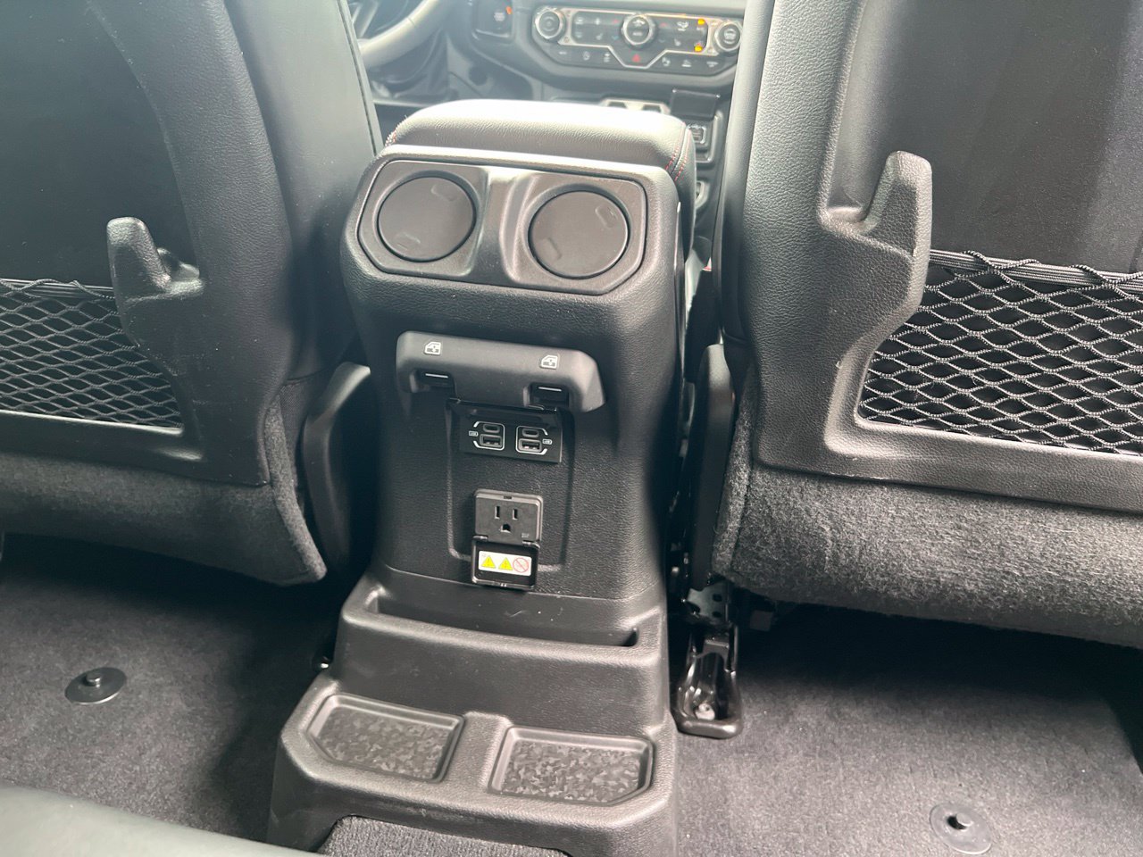 Used 2024 Jeep Wrangler Unlimited Rubicon AWD/4WD image 16