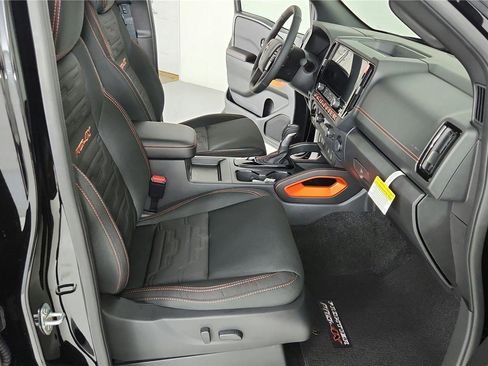 New 2025 Nissan Frontier PRO-4X image 28