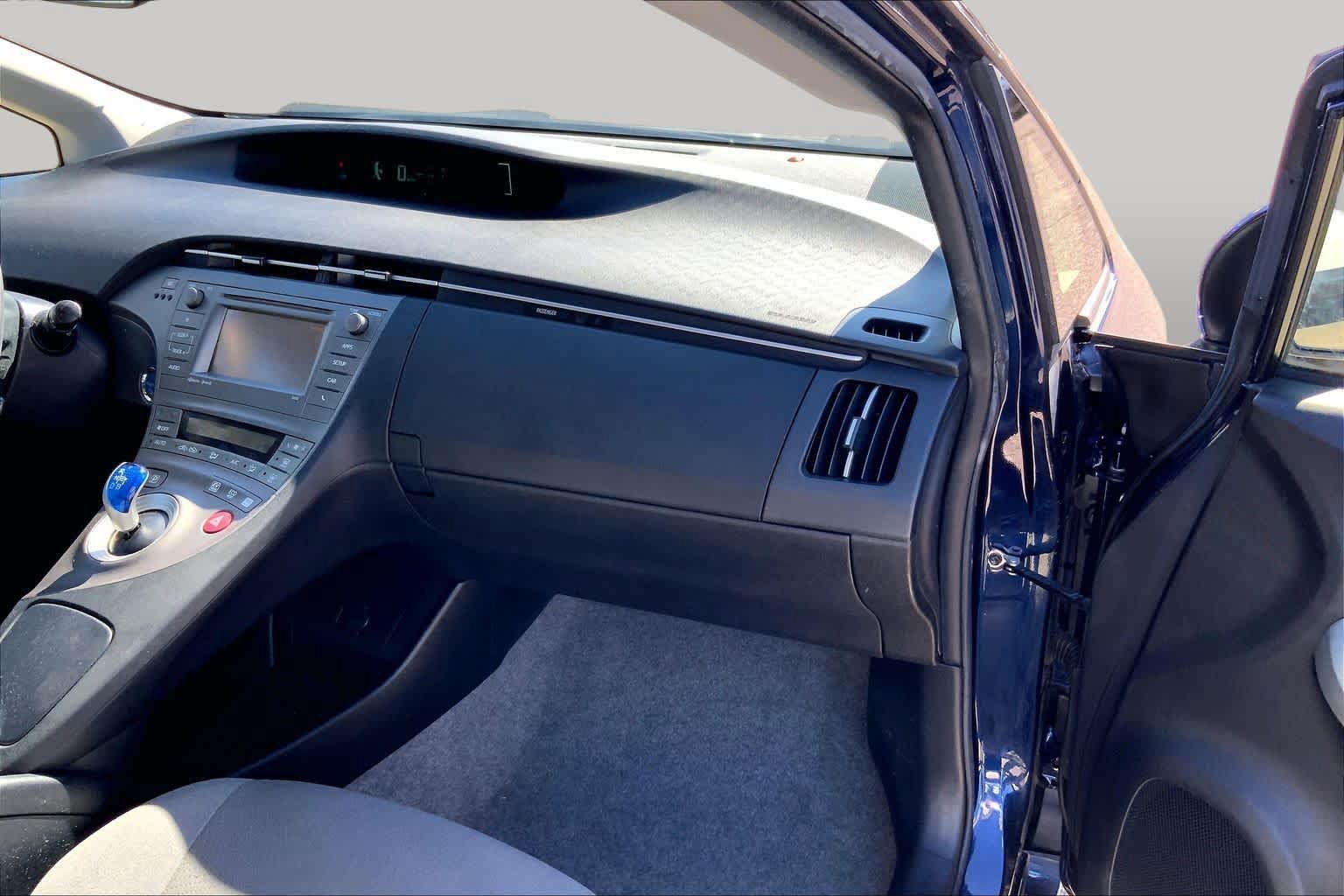 Used 2014 Toyota Prius Three FWD image 18