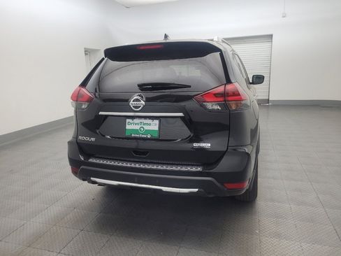 Used 2020 Nissan Rogue S w/ Special Edition Package FWD image 7