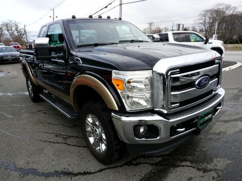 Used 2014 Ford F350 Lariat image 4