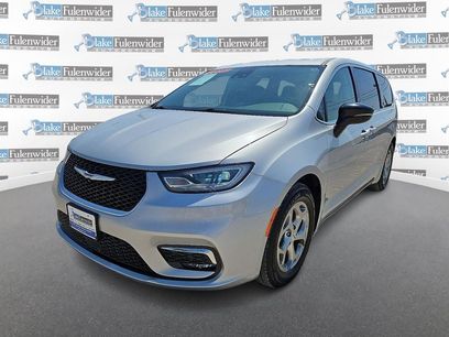 Used 2024 Chrysler Pacifica Limited