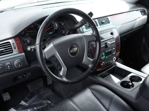 Used 2014 Chevrolet Tahoe LT w/ All-Star Edition AWD/4WD image 16