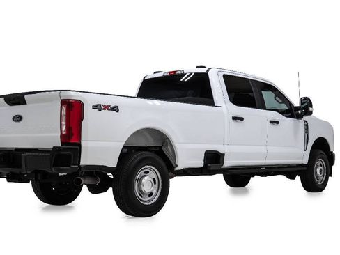 Used 2025 Ford F350 XL AWD/4WD image 3