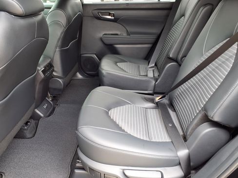 New 2026 Toyota Highlander XSE AWD/4WD image 10