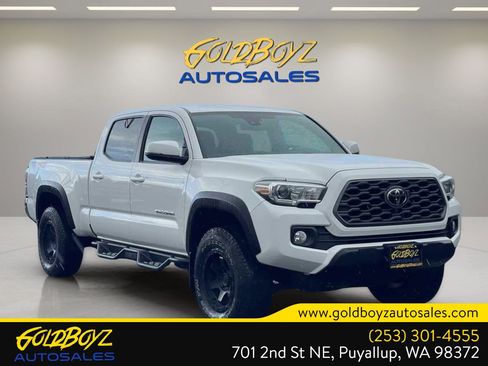 Used 2020 Toyota Tacoma TRD Off-Road image 2