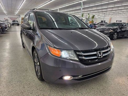 Used 2014 Honda Odyssey Touring image 3