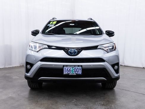 Used 2018 Toyota RAV4 SE w/ Advanced Technology Package AWD/4WD image 2
