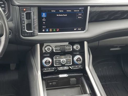 Used 2021 GMC Yukon XL Denali w/ Denali Premium Package AWD/4WD image 14