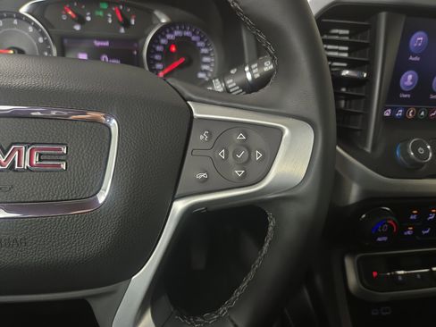 Certified 2023 GMC Acadia SLT AWD/4WD image 17