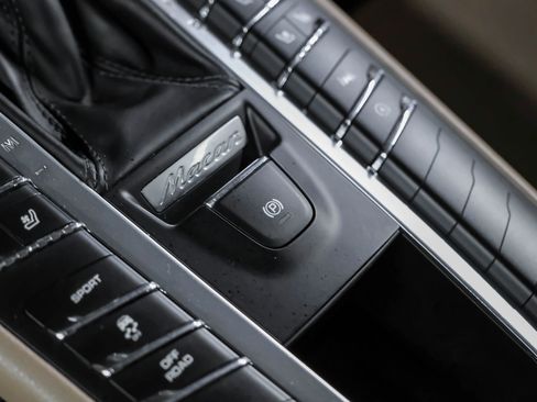 Used 2019 Porsche Macan S image 31